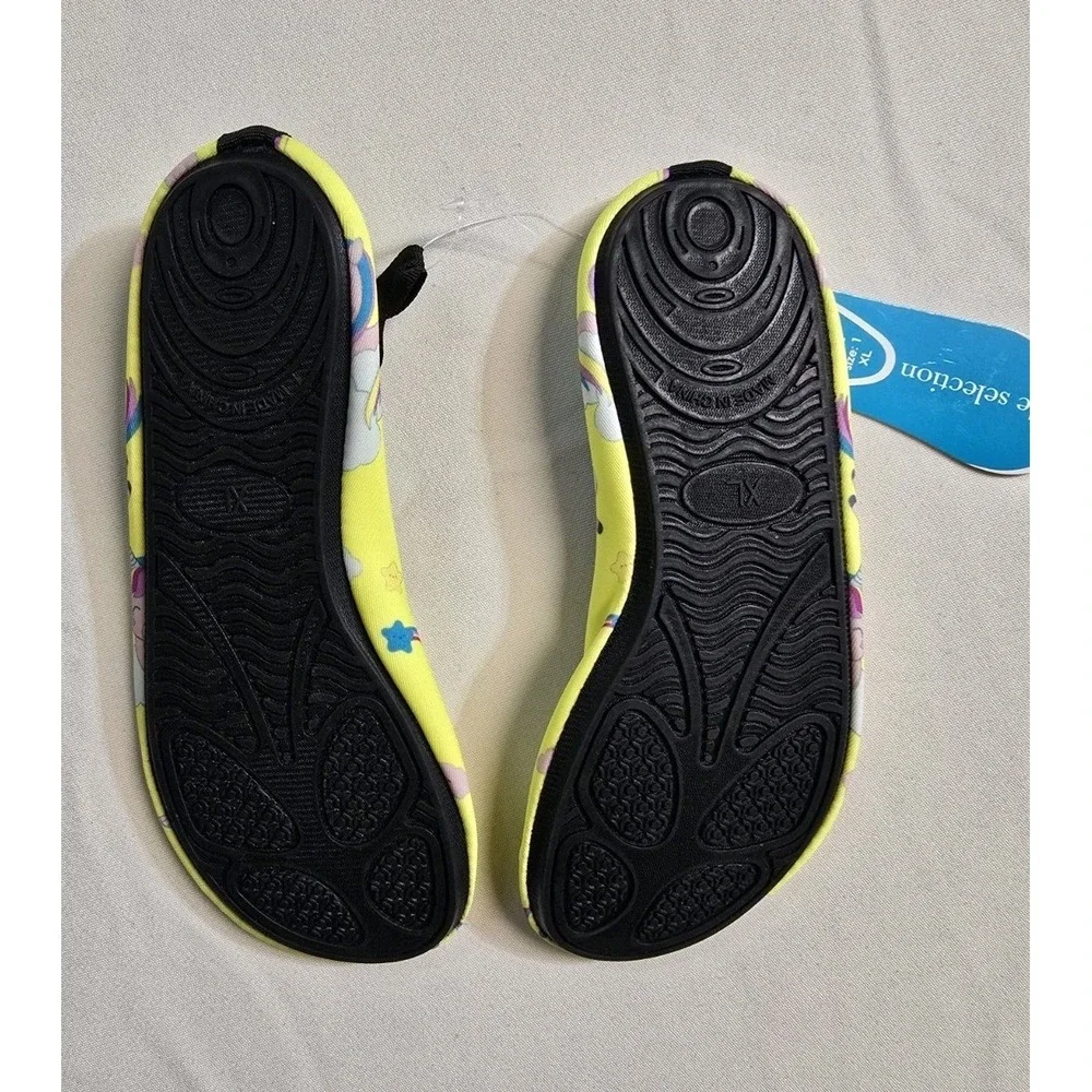 Royal Deluxe Girls Water Aqua Shoes XL 1 Youth Yellow Clouds